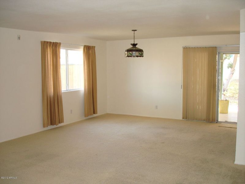 9043 N 14th St, Phoenix, AZ 85020