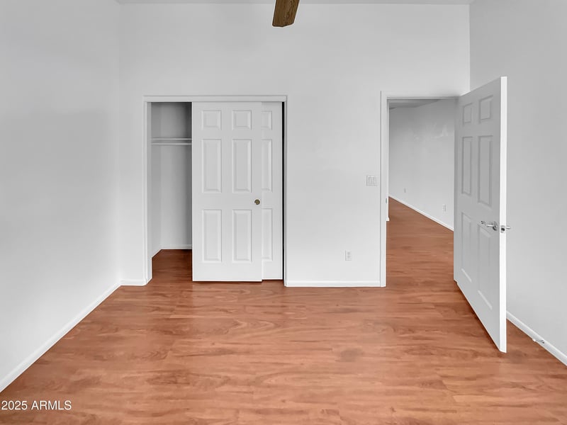 9044 47th Ct, Glendale, AZ 85302