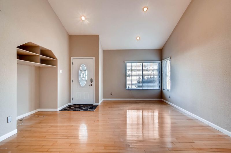 9045 E Jenan Dr, Scottsdale, AZ 85260