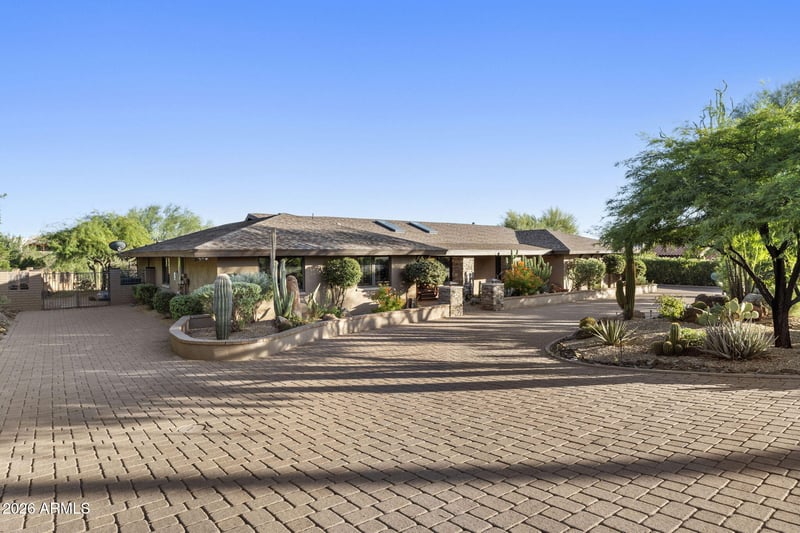 9045 E Lazywood Pl, Carefree, AZ 85377