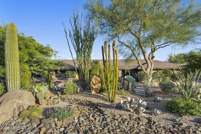 9045 E Lazywood Pl, Carefree, AZ 85377