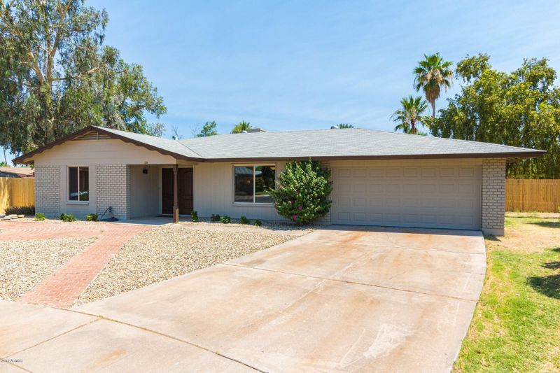 9045 N 41st Dr, Phoenix, AZ 85051