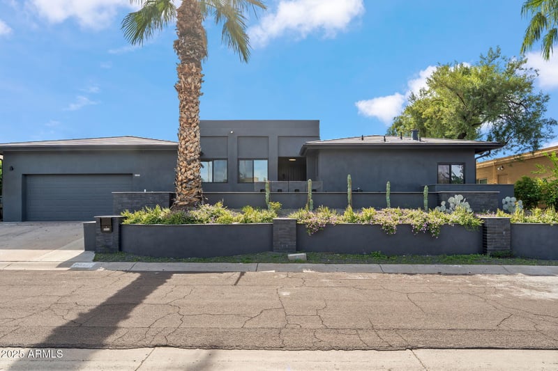 9046 28th St, Phoenix, AZ 85028