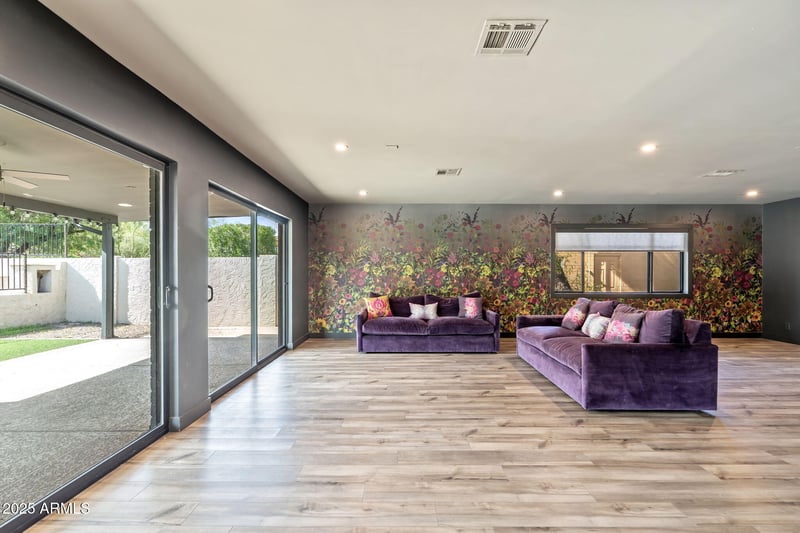 9046 28th St, Phoenix, AZ 85028