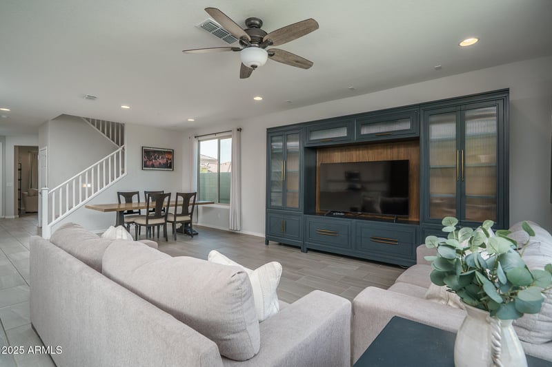 9046 San Miguel Ave, Glendale, AZ 85305