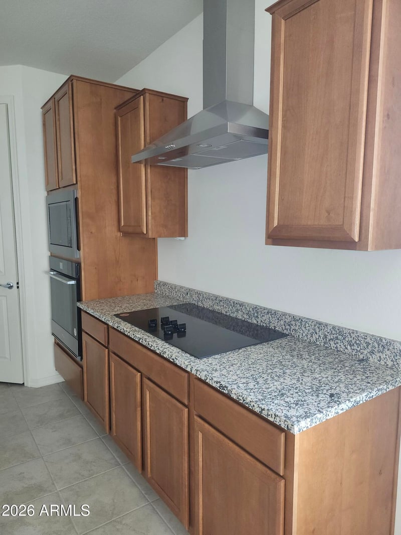 9046 W Luke Ave, Glendale, AZ 85305