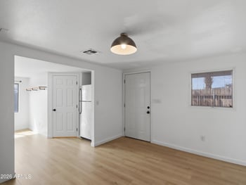 9047 N 9th St, Phoenix, AZ 85020