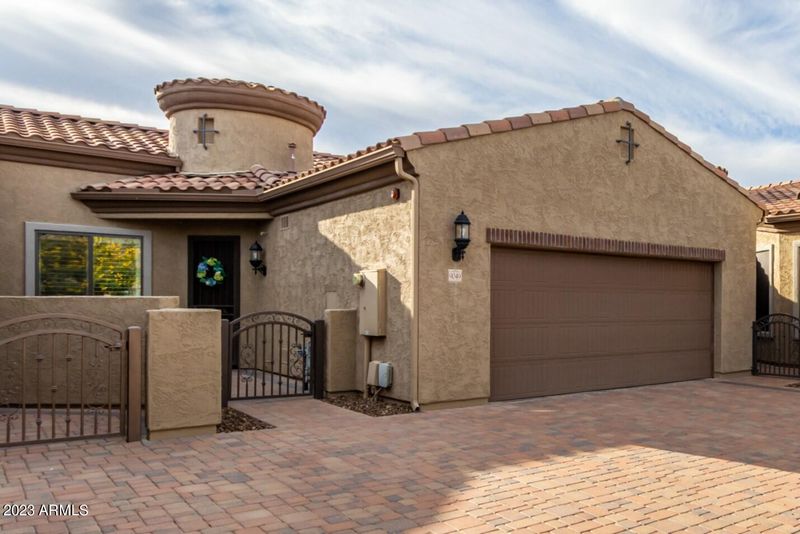9049 E Ivyglen Cir, Mesa, AZ 85207