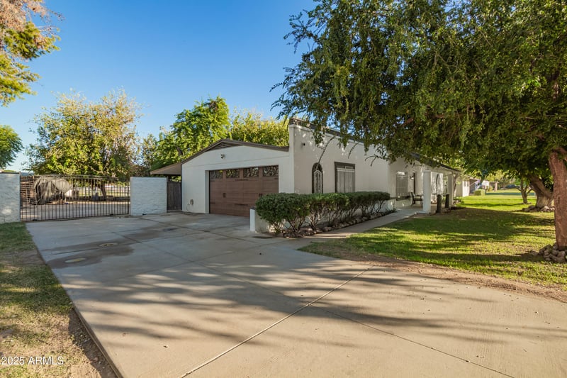 905 Alzora Way, Tolleson, AZ 85353