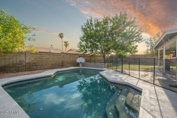 905 Bell De Mar Dr, Tempe, AZ 85283