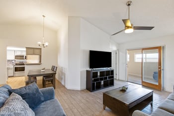 905 Bluefield Ave, Phoenix, AZ 85022