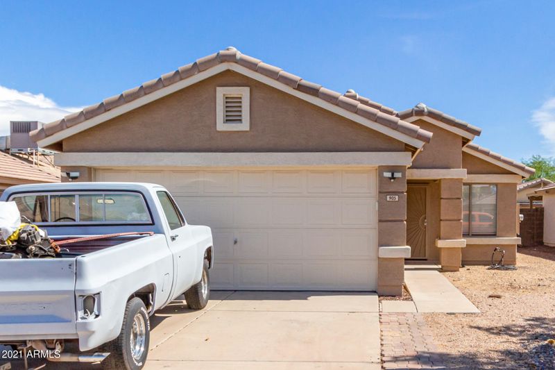 905 E Graham Ln, Apache Junction, AZ 85119
