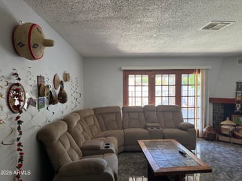 905 Helena Dr, Phoenix, AZ 85023