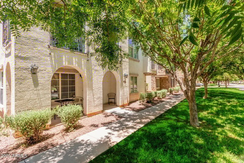 905 Osborn Ln, Gilbert, AZ 85296