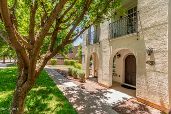 905 Osborn Ln, Gilbert, AZ 85296