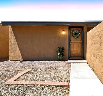 905 Hacienda Dr, Tempe, AZ 85281