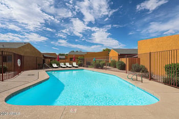 905 Hacienda Dr, Tempe, AZ 85281