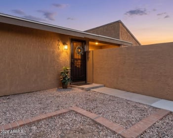 905 Hacienda Dr, Tempe, AZ 85281