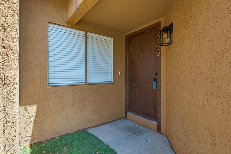 905 S Melody Ln, Tempe, AZ 85281