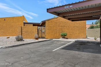 905 Melody Ln, Tempe, AZ 85281