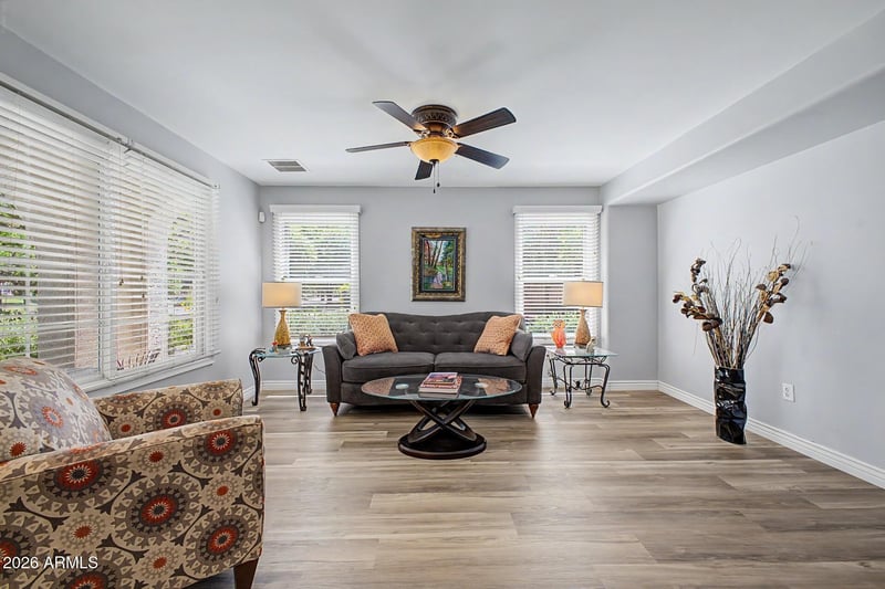 905 Osborn Ln, Gilbert, AZ 85296