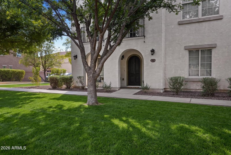 905 S Osborn Ln, Gilbert, AZ 85296