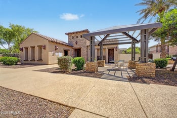 905 S Osborn Ln, Gilbert, AZ 85296