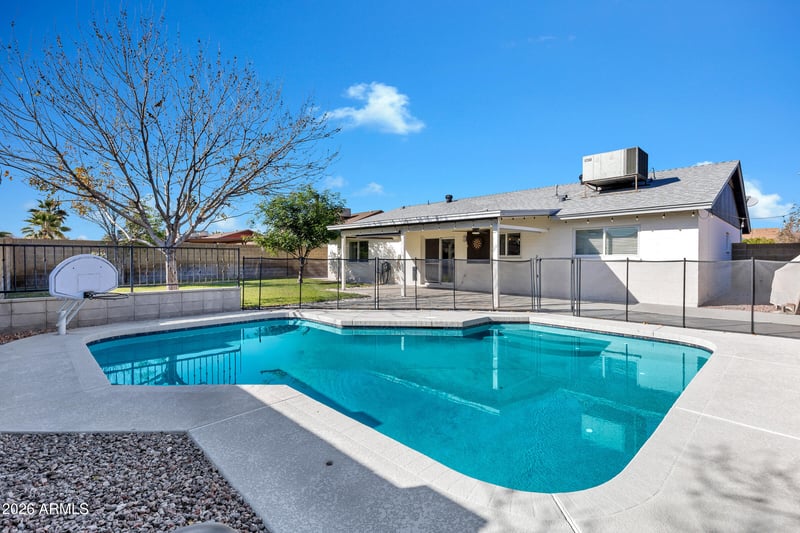 905 W Bell De Mar Dr, Tempe, AZ 85283