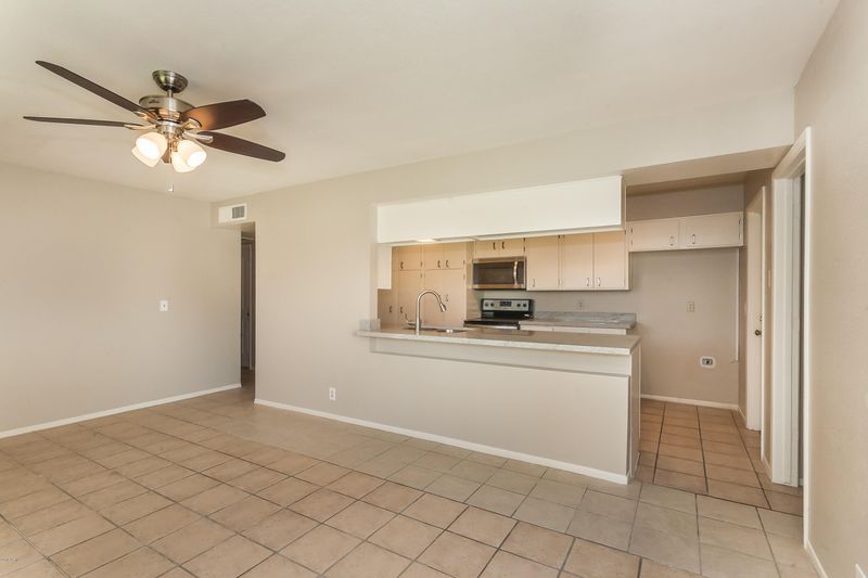 905 W Indigo St, Mesa, AZ 85201