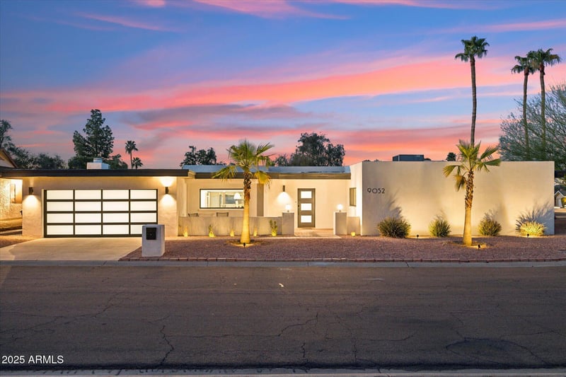 9052 29th St, Phoenix, AZ 85028