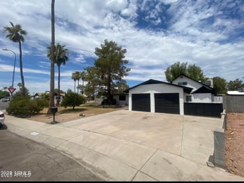 9053 53rd Ave, Glendale, AZ 85302