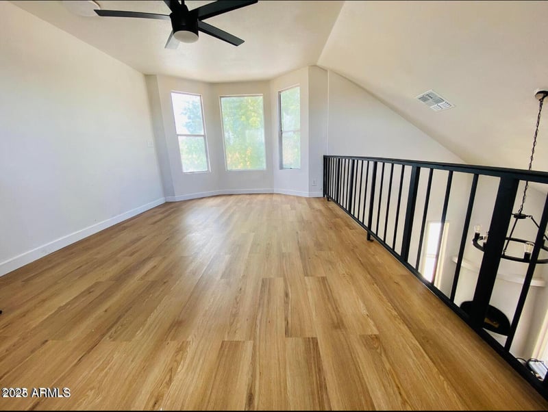 9053 53rd Ave, Glendale, AZ 85302