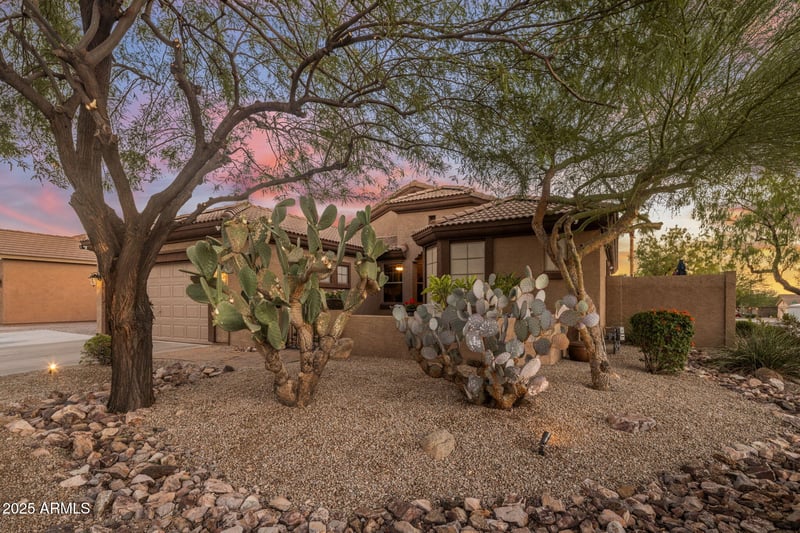 9053 Hobart St, Mesa, AZ 85207