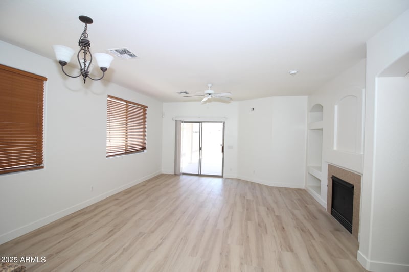 9053 Villa Maria Dr, Peoria, AZ 85382