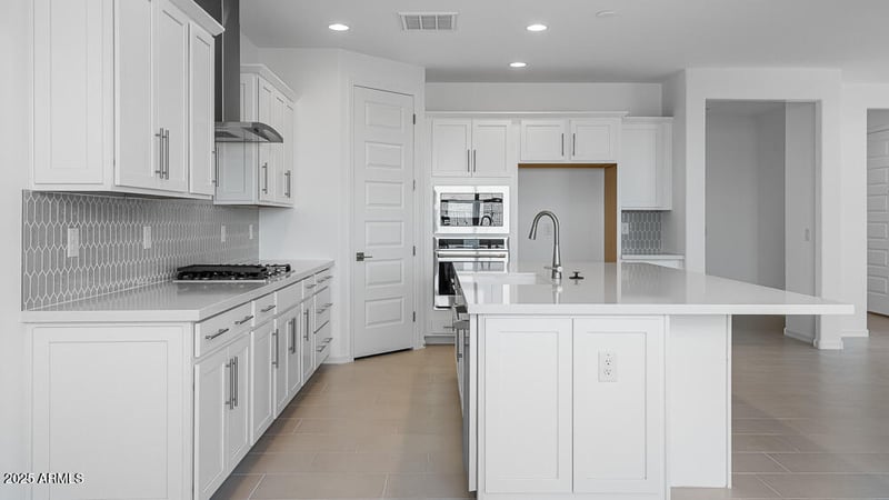 9054 169th Dr, Goodyear, AZ 85338