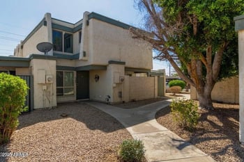 9054 51st Ln, Glendale, AZ 85302