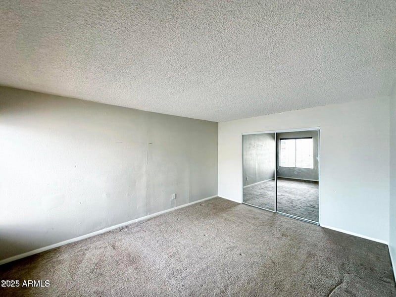 9054 51st Ln, Glendale, AZ 85302