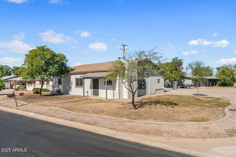 9054 Crescent Ave, Mesa, AZ 85208