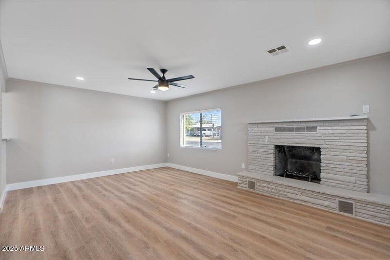 9054 Crescent Ave, Mesa, AZ 85208