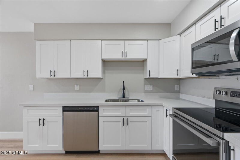 9054 Crescent Ave, Mesa, AZ 85208