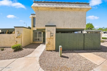 9054 51st Ln, Glendale, AZ 85302