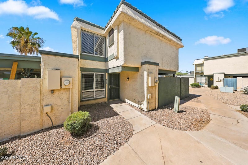 9054 51st Ln, Glendale, AZ 85302