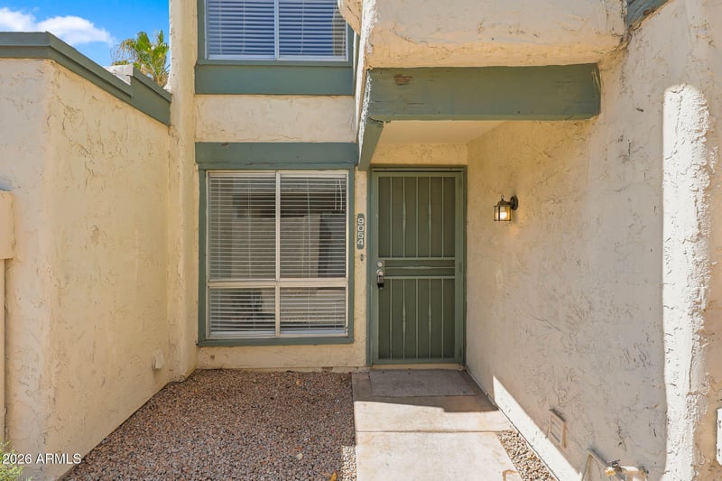9054 51st Ln, Glendale, AZ 85302