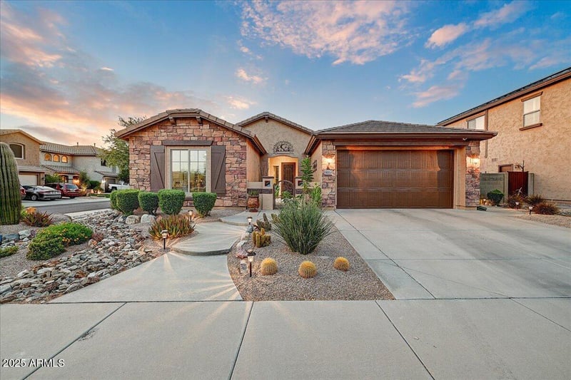 9058 Redbird Rd, Peoria, AZ 85383