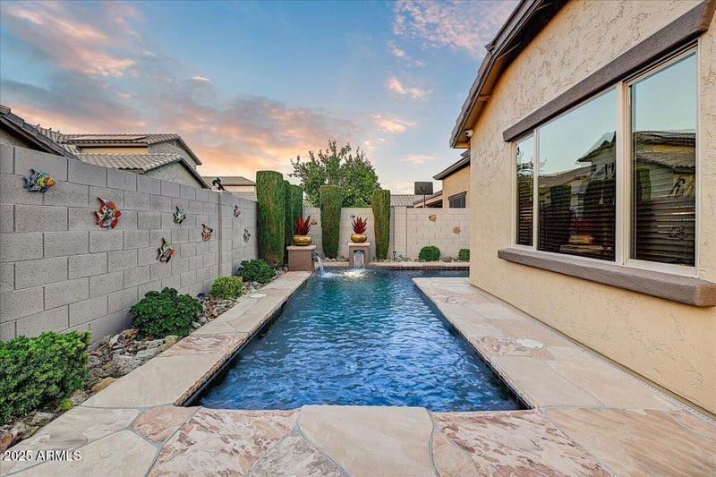 9058 Redbird Rd, Peoria, AZ 85383