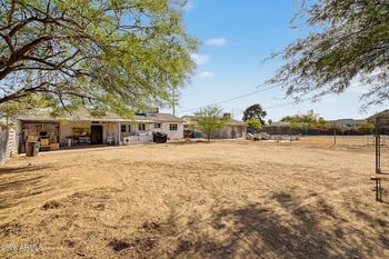 906 Cinnabar Ave, Phoenix, AZ 85020