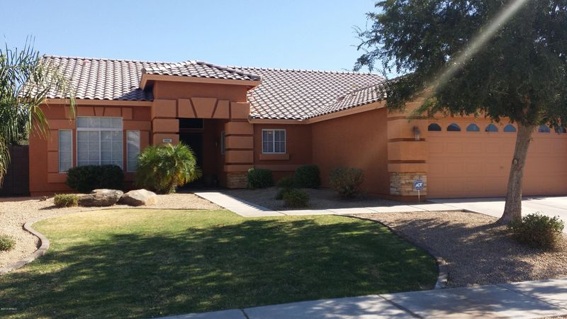 906 E Harwell Rd, Phoenix, AZ 85042