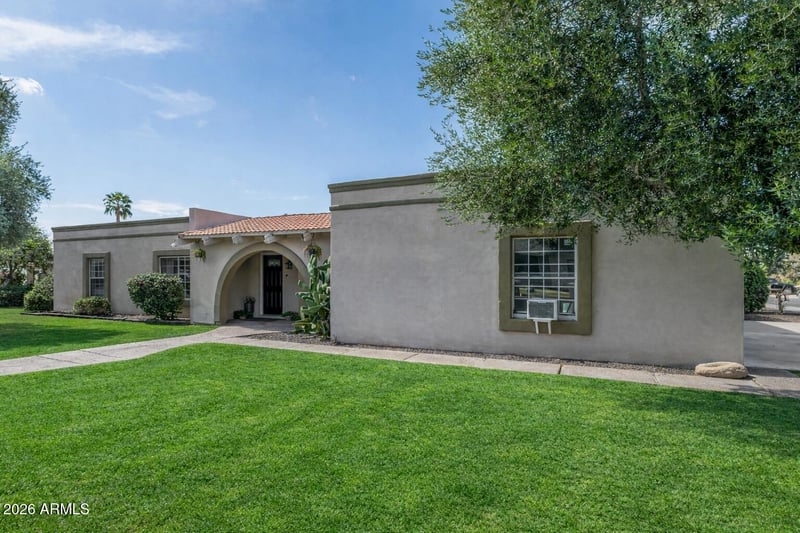 906 Jasmine St, Mesa, AZ 85203