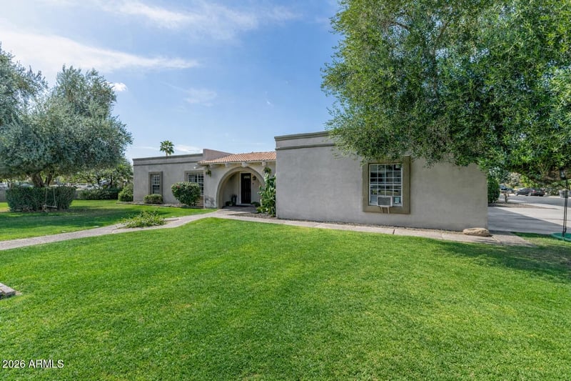 906 Jasmine St, Mesa, AZ 85203