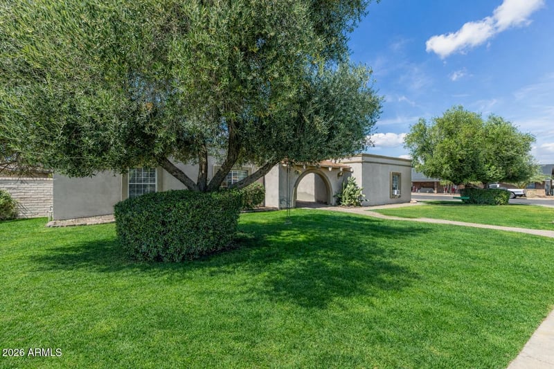 906 Jasmine St, Mesa, AZ 85203